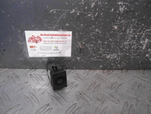 Used Rear window heating switch Volkswagen Polo IV (9N1/2/3) 1.4 16V Price on request offered by de Graaf autodemontage B.V.