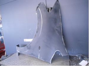 Used Front wing, left Toyota Corolla Price on request offered by de Graaf autodemontage B.V.