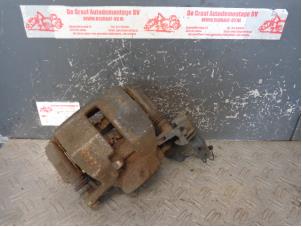 Used Front brake calliper, left Mercedes A (W169) 2.0 A-200 CDI 16V 3-Drs. Price on request offered by de Graaf autodemontage B.V.