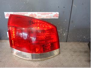 Used Taillight, left Opel Signum (F48) 2.2 DGI 16V Price on request offered by de Graaf autodemontage B.V.