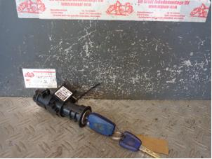 Used Ignition lock + key Fiat Panda (169) 1.2 Fire Price on request offered by de Graaf autodemontage B.V.