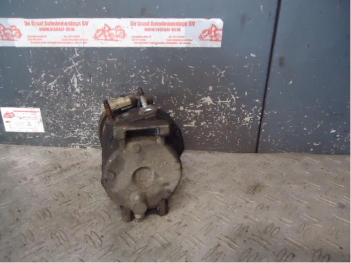 Air conditioning pump from a Chrysler Voyager 2006