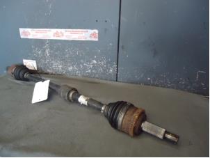 Used Front drive shaft, right Kia Cee'd Sporty Wagon (EDF) 1.6 CVVT 16V Price on request offered by de Graaf autodemontage B.V.