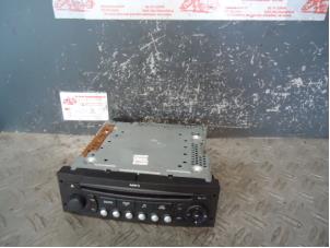 Usados Reproductor de CD y radio Peugeot 207 CC (WB) 1.6 16V Precio de solicitud ofrecido por de Graaf autodemontage B.V.