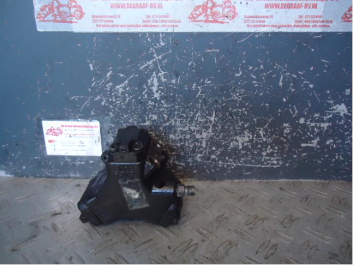 Used Mechanical fuel pump Fiat Grande Punto (199) 1.3 JTD Multijet 16V Price on request offered by de Graaf autodemontage B.V.