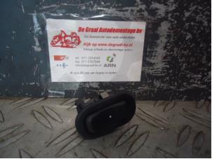 Used Electric window switch Opel Astra G (F67) 2.2 16V Price on request offered by de Graaf autodemontage B.V.
