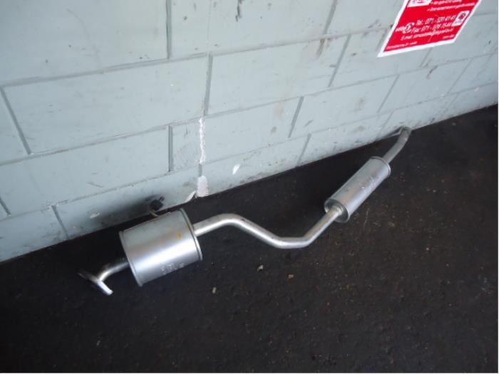 Exhaust middle silencer from a Daihatsu Trevis 1.0 12V DVVT 2007
