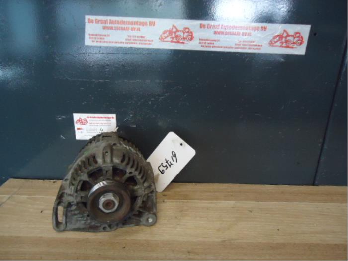Begagnade Dynamo Renault Clio (B/C57/357/557/577) 1.2 Eco Kat. Pris på förfrågan erbjuds av de Graaf autodemontage B.V.