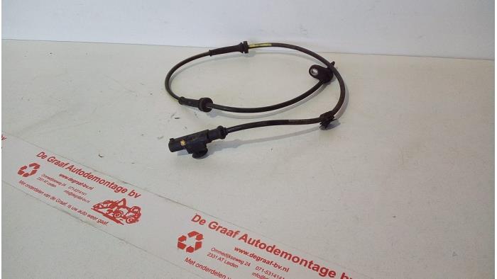Begagnade ABS-sensor Peugeot 107 1.0 12V Pris € 20,00 Marginaltabell erbjuds av de Graaf autodemontage B.V.
