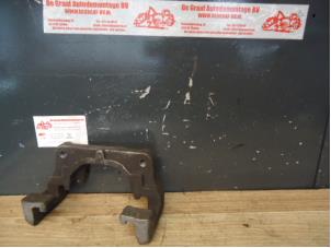 Used Front brake calliperholder, right BMW 5-Serie Price on request offered by de Graaf autodemontage B.V.