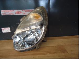 Used Headlight, left Daihatsu Sirion/Storia (M1) 1.0 12V Price on request offered by de Graaf autodemontage B.V.