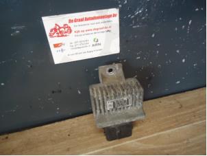 Used Glow plug relay Renault Megane III Grandtour (KZ) 1.5 dCi 110 Price on request offered by de Graaf autodemontage B.V.