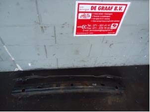 Używane Rama zderzaka przód Hyundai Getz 1.1i 12V Cena na żądanie oferowane przez de Graaf autodemontage B.V.