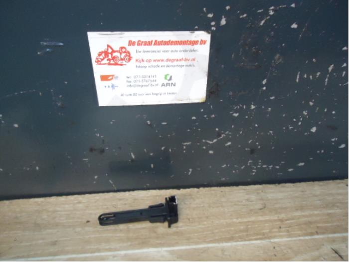Begagnade Innetemperatursensor BMW 3 serie Touring (E91) 318i 16V Pris € 20,00 Marginaltabell erbjuds av de Graaf autodemontage B.V.