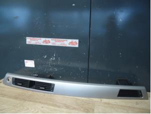 Used Dashboard vent BMW 3 serie Touring (E91) 318i 16V Price on request offered by de Graaf autodemontage B.V.
