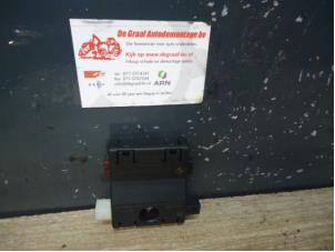Used Antenna Amplifier BMW 3 serie Touring (E91) 318i 16V Price on request offered by de Graaf autodemontage B.V.