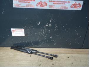 Used Set of tailgate gas struts Alfa Romeo 159 (939AX) 2.2 JTS 16V Price on request offered by de Graaf autodemontage B.V.