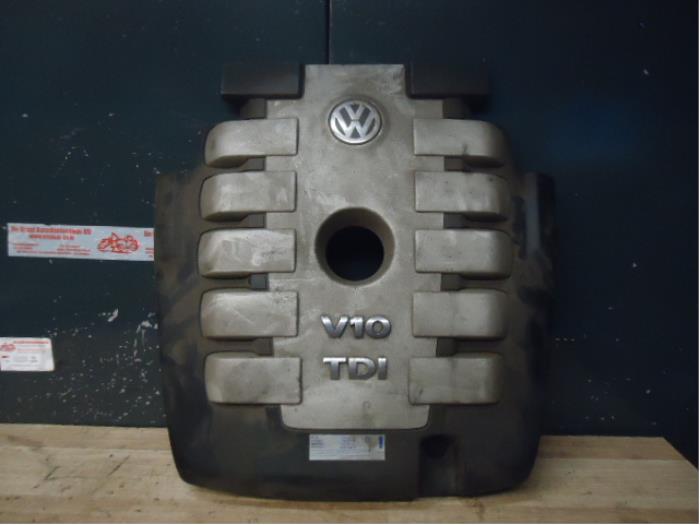 Pokrywa silnika z Volkswagen Touareg (7LA/7L6) 5.0 TDI V10 2004