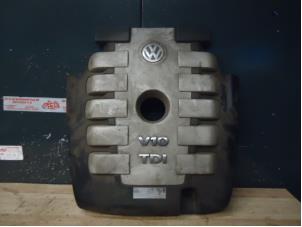 Używane Pokrywa silnika Volkswagen Touareg (7LA/7L6) 5.0 TDI V10 Cena € 75,00 Procedura marży oferowane przez de Graaf autodemontage B.V.