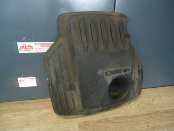 Used Engine cover Hyundai H-300 2.5 CRDi Price € 30,00 Margin scheme offered by de Graaf autodemontage B.V.