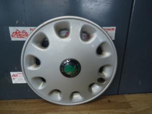 Używane Kolpak Skoda Felicia (6U1) 1.3 Cena € 7,50 Procedura marży oferowane przez de Graaf autodemontage B.V.