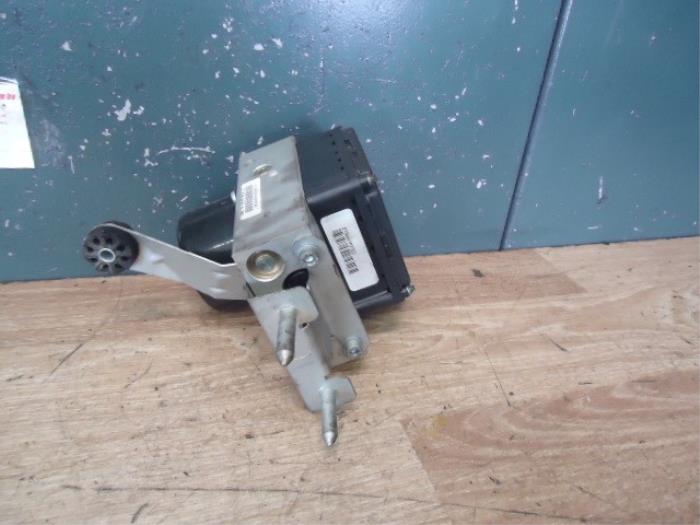 Usagé Bloc ABS BMW 3 serie (E46/2) 320 Ci 24V Prix € 50,00 Règlement à la marge proposé par de Graaf autodemontage B.V.