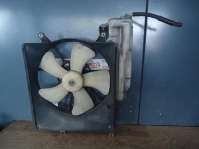 Fan motor from a Daihatsu Cuore (L251/271/276) 1.0 12V 2000