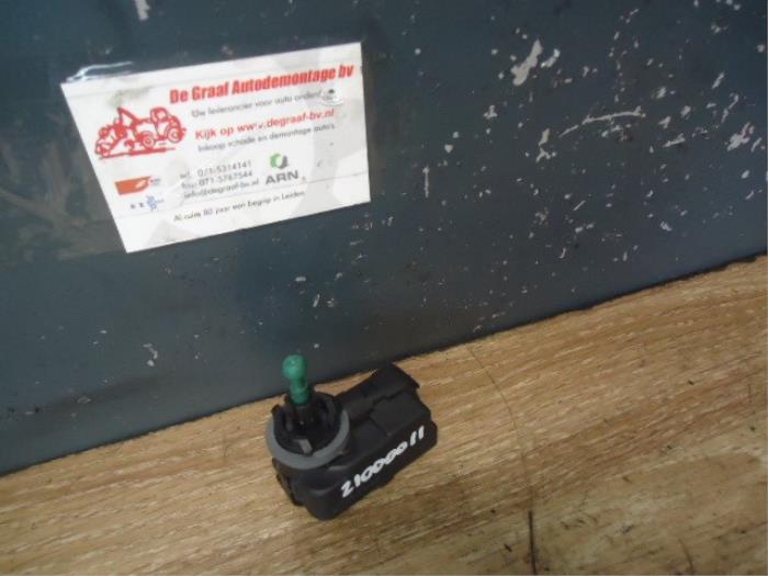Gebrauchte Scheinwerfermotor Audi A2 (8Z0) 1.4 16V Preis € 10,00 Margenregelung angeboten von de Graaf autodemontage B.V.