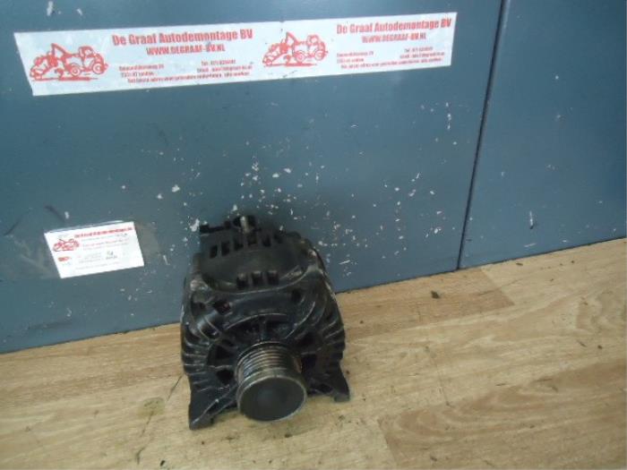 Gebrauchte Dynamo Mercedes A-Klasse Preis € 100,00 Margenregelung angeboten von de Graaf autodemontage B.V.