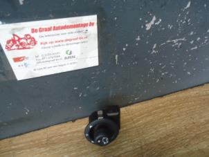 Usados Interruptor de retrovisor Ford Transit Precio € 10,00 Norma de margen ofrecido por de Graaf autodemontage B.V.