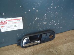 Used Door handle 2-door, left Seat Ibiza III (6L1) 1.4 16V 75 Price € 20,00 Margin scheme offered by de Graaf autodemontage B.V.