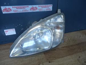 Used Headlight, left Toyota Prius (NHW11L) 1.5 16V Price € 35,00 Margin scheme offered by de Graaf autodemontage B.V.
