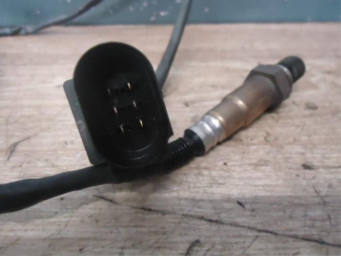 Sonde lambda d'un Volkswagen Golf 2003