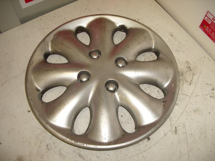 Wheel cover (spare) from a Citroën Xsara Break (N2) 1.6i 16V 2002