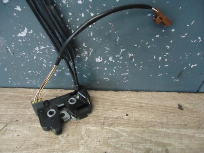 Tailgate lock mechanism Ford Fiesta 2S61A43102BG