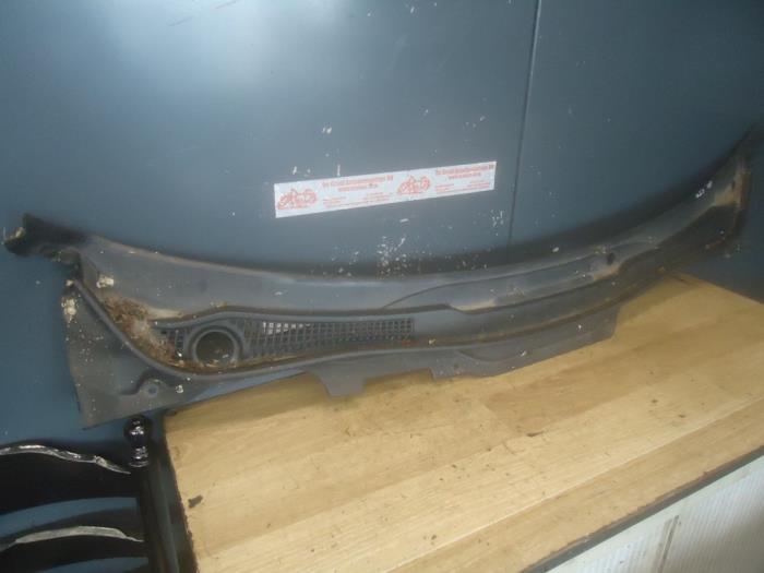 Używane Parawan Volvo C30 (EK/MK) 1.6 D 16V Cena € 25,00 Procedura marży oferowane przez de Graaf autodemontage B.V.