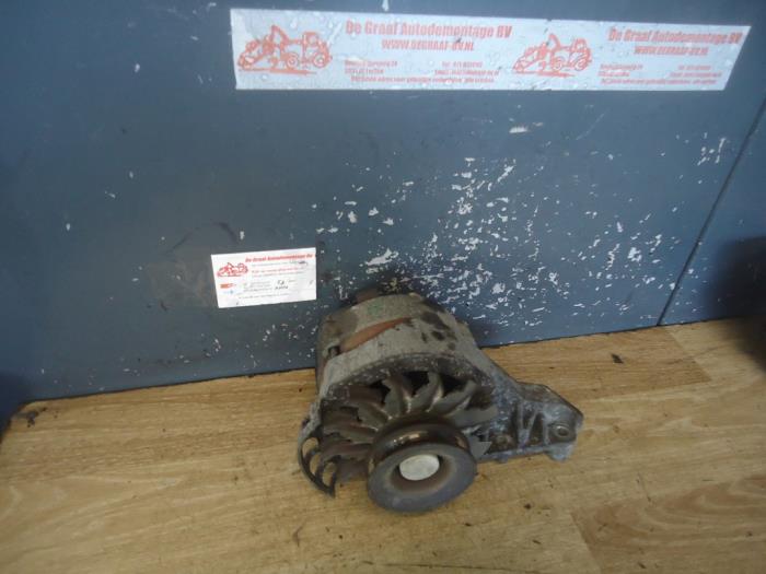 Begagnade Dynamo Renault Twingo (C06) 1.2 SPi Phase I Pris € 30,00 Marginaltabell erbjuds av de Graaf autodemontage B.V.