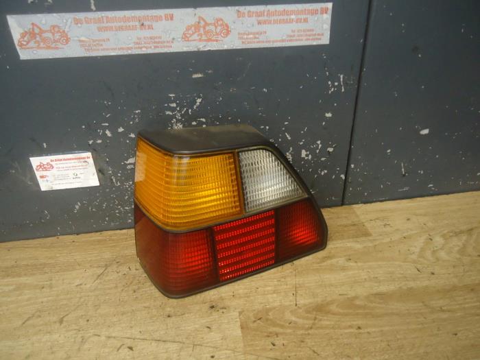Rücklicht links van een Volkswagen Golf 1989