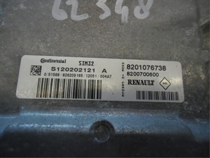 Ordenador de gestión de motor de un Renault Twingo II (CN) 1.2 16V 2012