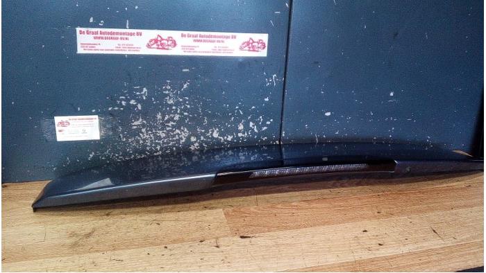 Begagnade Spoiler Renault Clio II (BB/CB) 1.4 16V Pris € 40,00 Marginaltabell erbjuds av de Graaf autodemontage B.V.