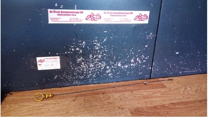 Gebrauchte Ölmessstab Opel Omega B (25/26/27) 2.5i V6 24V Preis € 12,50 Margenregelung angeboten von de Graaf autodemontage B.V.
