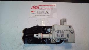 Used Central locking motor Audi TT Price € 20,00 Margin scheme offered by de Graaf autodemontage B.V.