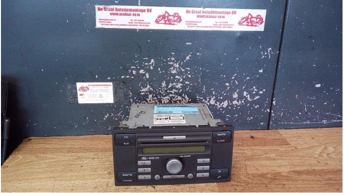 Radio CD player from a Ford Focus 2 2.0 16V 2006