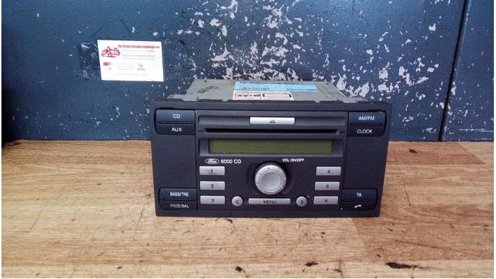 Radio CD Spieler van een Ford Focus 2 2.0 16V 2006