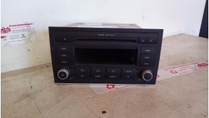 Used Radio CD player Audi A4 Avant (B7) Price € 100,00 Margin scheme offered by de Graaf autodemontage B.V.