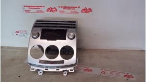 Usagé Radio/Lecteur CD Mazda 5 (CR19) 1.8i 16V Prix € 75,00 Règlement à la marge proposé par de Graaf autodemontage B.V.