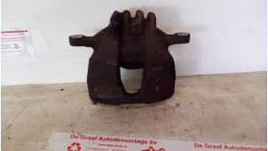 Used Front brake calliper, right Peugeot 308 (4A/C) 1.6 VTI 16V Price € 35,00 Margin scheme offered by de Graaf autodemontage B.V.