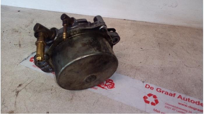 Bomba de vacío de servofreno de un Opel Zafira (F75) 2.0 16V Turbo OPC 2001