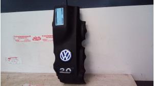 Usados Cobertor motor Volkswagen Passat Variant (3B6) 2.0 20V Precio € 25,00 Norma de margen ofrecido por de Graaf autodemontage B.V.