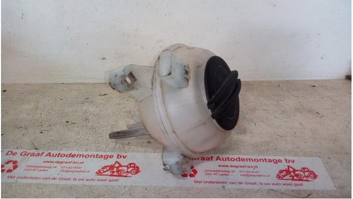 Expansion vessel from a Seat Mii 1.0 12V 2015